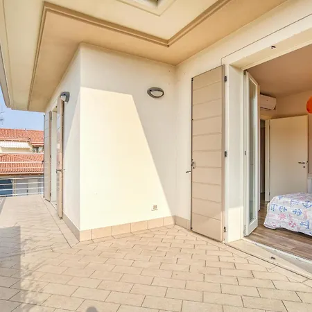 Holiday home Amazing In Puegnago Sul Garda With Kitchen
