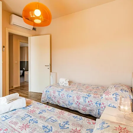 Amazing In Puegnago Sul Garda With Kitchen *