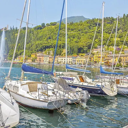 Amazing In Puegnago Sul Garda With Kitchen * Raffa